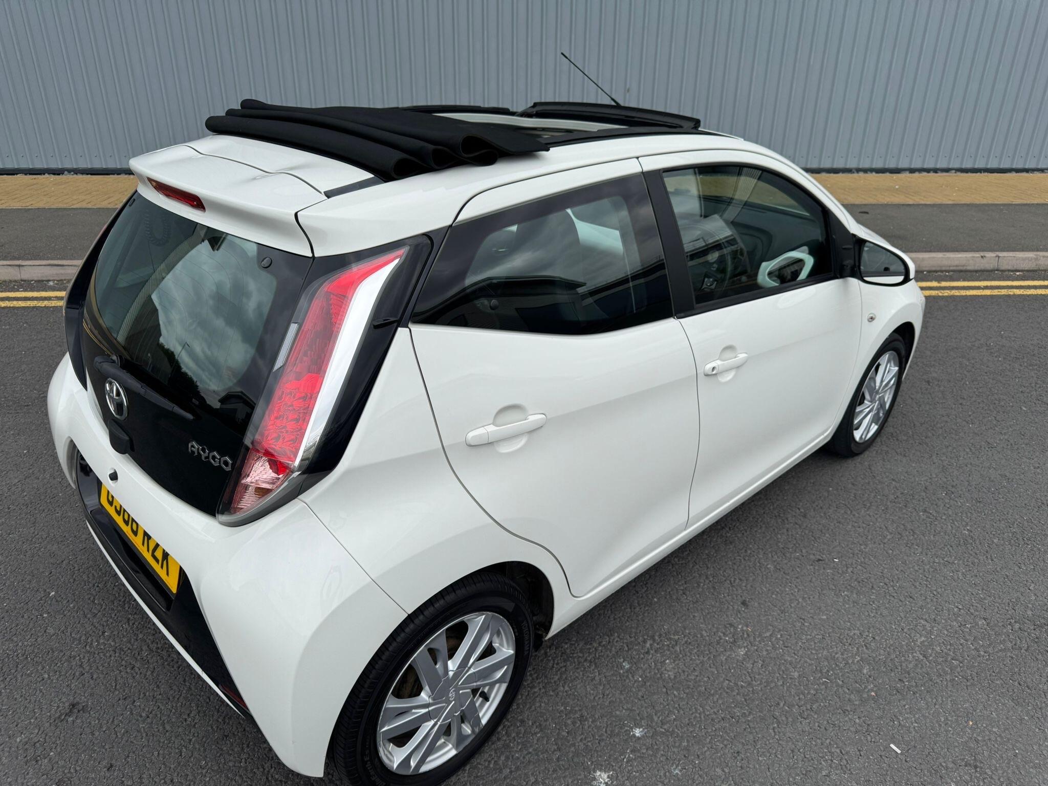 Toyota **SOLD** AYGO - 1.0 VVT-i x-pression x-shift Euro 6 5dr - Hatchback (2014 - 2018) Image